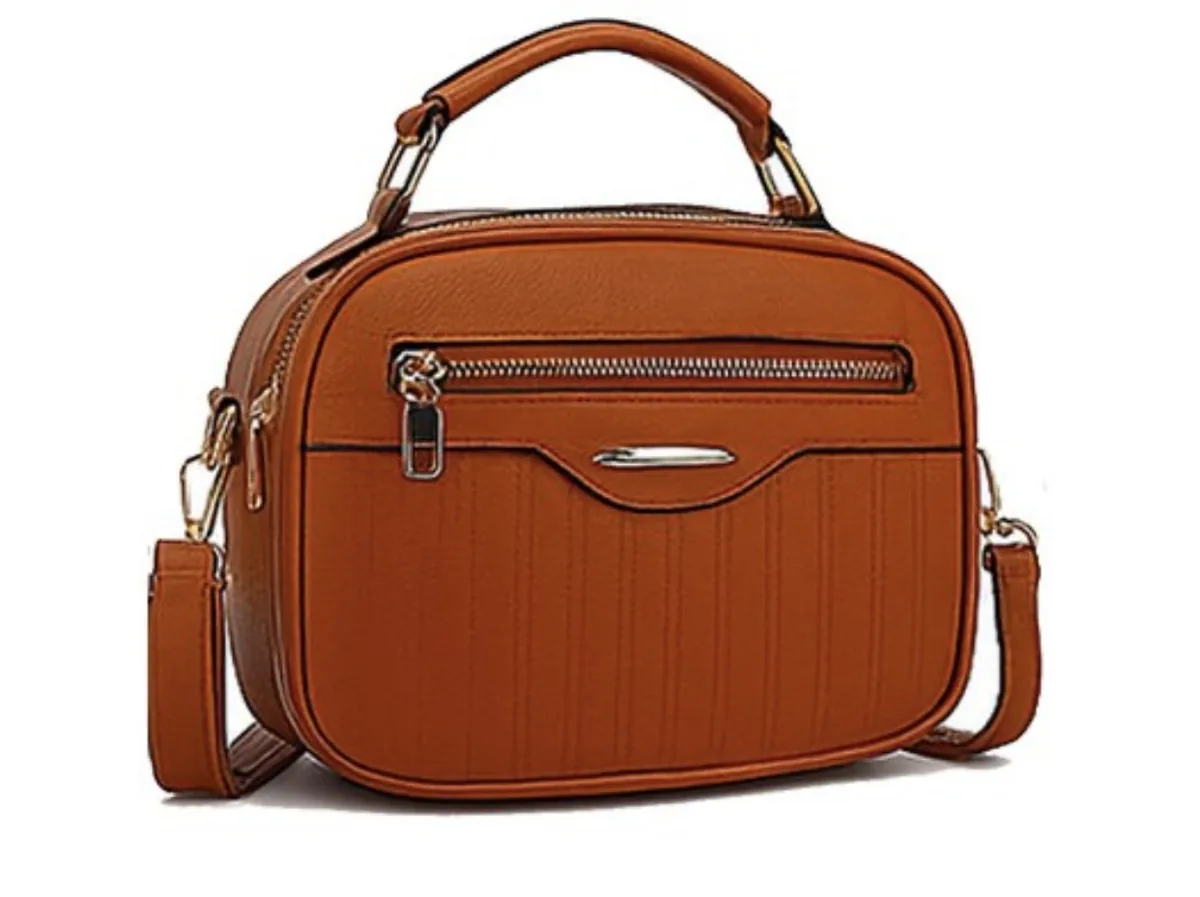 Bolsa transversal com alça de mão